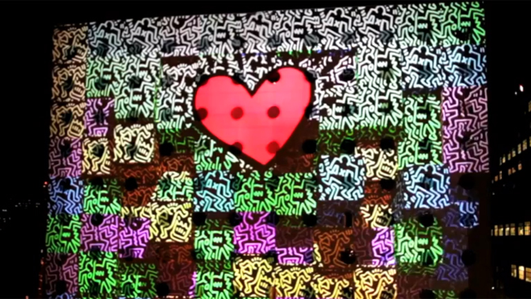 This top 5 post features videos of the best projection mappings made in 2012, taking you all the way from NYC to London to Amsterdam to Barcelona to Sydney. The transformative art playfully reimagines static surfaces using a combination of motion graphics, 3D animations, projectors, Kinect, and other augmenting technologies. This post includes videos of projection mappings made on New York´s Maritime Hotel, London´s Buckingham Palace, Amsterdam´s Gashouder, Barcelona´s Sagrada Familia, and Sydney´s Opera House.